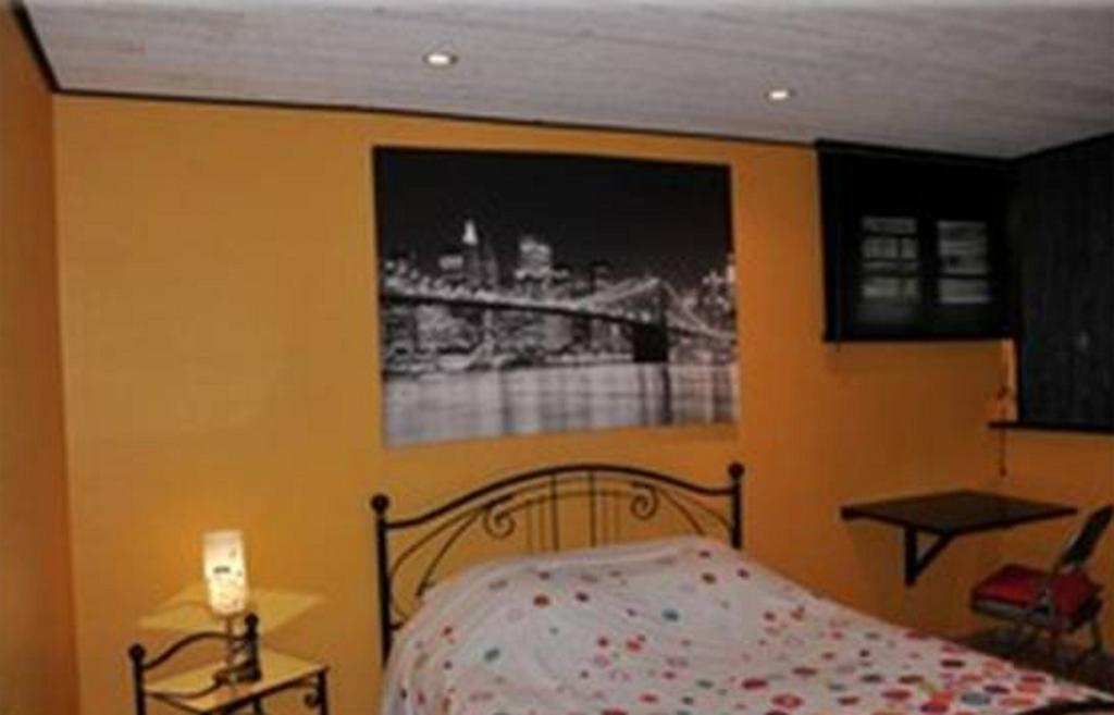 Chambre D'Hotes Le Cypres Bleu Roussillon  Δωμάτιο φωτογραφία