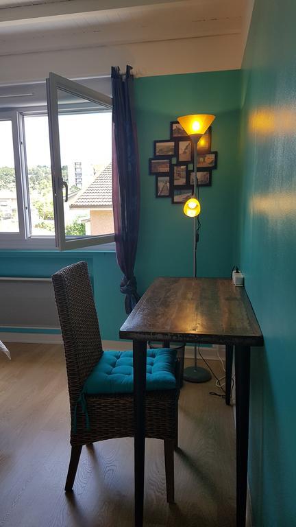 Chambre D'Hotes Le Cypres Bleu Roussillon  Εξωτερικό φωτογραφία