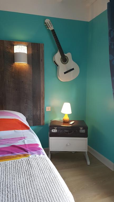 Chambre D'Hotes Le Cypres Bleu Roussillon  Εξωτερικό φωτογραφία